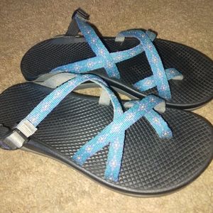 Women's sz 8 Chaco sandals blue Aztec slip on